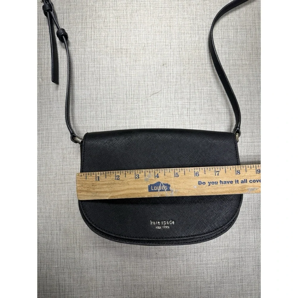 KATE SPADE BLACK SAFFIANO LEATHER FLAP STYLE SMALL CROSSBODY BAG PURSE‎ ~ EUC